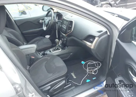 2015 Jeep Cherokee Latitude z USA, uszkodzony, nr VIN 1C4PJMCB8FW611108